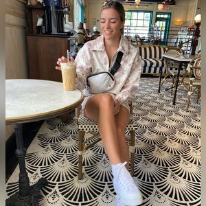 Varley pullover & shorts set